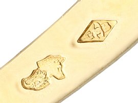 Gold Flower Diamond Brooch hallmarks 