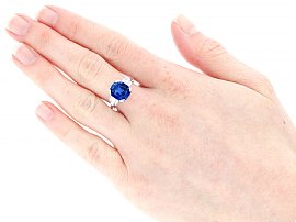 Ceylon Sapphire Ring Vintage  Wearing Image