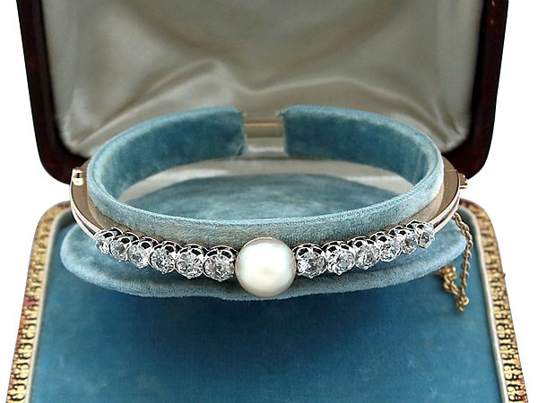 Pearl and Rose Gold Bangle