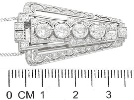 1930s diamond brooch in platinum measurement