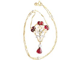 Garnet Pendant in Gold with Moonstone