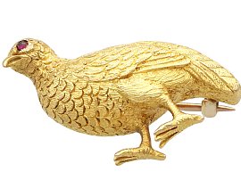 Gold Victorian brooch