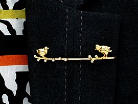 Wearing Image for Bird Brooch in Yellow Gold