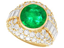 Vintage 5.12ct Colombian Emerald and 3.45ct Diamond Bombe Ring in 18ct Yellow Gold
