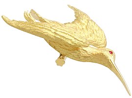 Vintage Bird Brooch in Gold