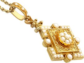 Antique Pearl Pendant 18k Gold
