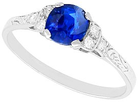 1920's 0.88ct Sapphire Ring with Diamond in Platinum