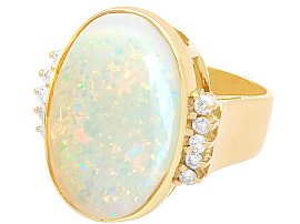 Vintage Opal Dress Ring in Yellow Gold 