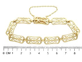 Art Nouveau Style Bracelet in Gold Size