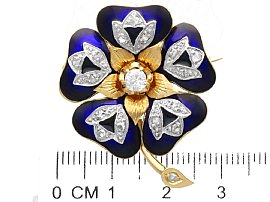 Edwardian Enamel Brooch with Diamonds Size