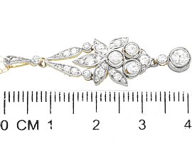 Diamond necklace ruler image