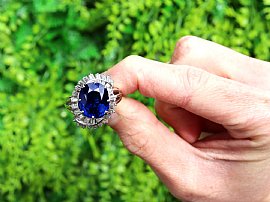 Vintage Sapphire Ring with Baguette Diamonds Outside 