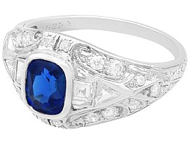 1980s Blue sapphire and Diamond Ring in Platinum