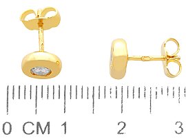 Vintage Single Stone Earrings in Gold Size