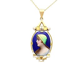 Antique Hot Enamel and 18ct Yellow Gold Pendant