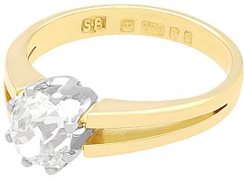 Diamond Solitaire Ring Unisex in Gold
