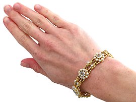Rock Crystal Bracelet with Pearls Wearing