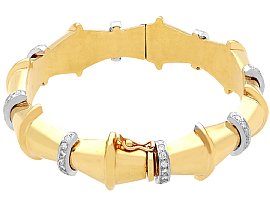 Art Deco Style Bangle in Gold with Diamonds