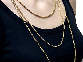 20ct Gold Longuard Chain Bracelet Wearing