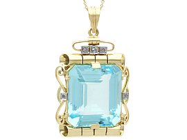 Vintage 32.20ct Aquamarine 14ct Yellow Gold Pendant