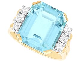 10.56ct Aquamarine and Diamond 14ct Yellow Gold Ring