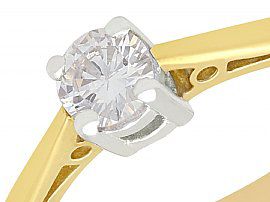 Vintage 18k Yellow Gold Solitaire Ring