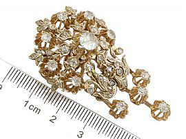 gold diamond brooch size